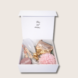 Coffret cadeau romantique personnalisé femme